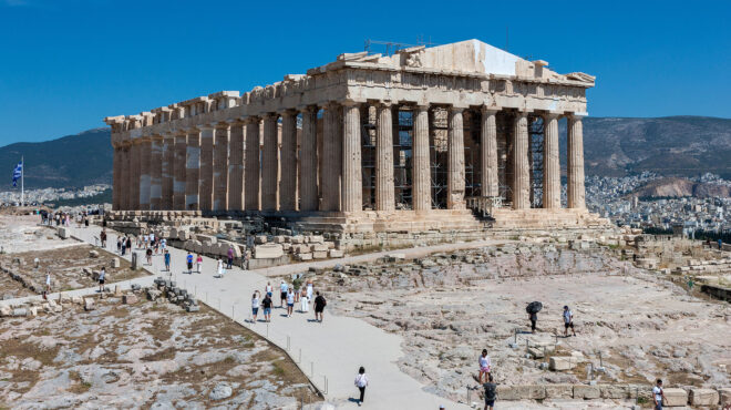 το-δυτικό-αέτωμα-του-παρθενώνα-συμπλη-564292609