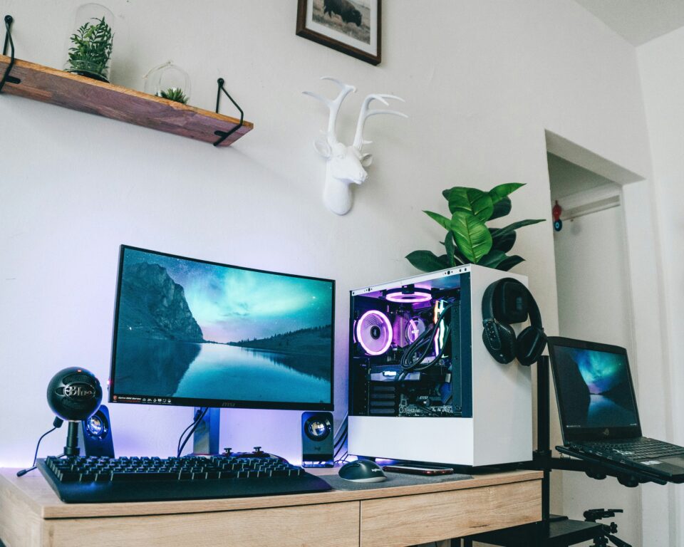 Γιατί τα desktops επιστρέφουν δυναμικά το 2026-1