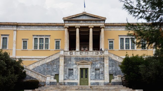 βουτιά-των-ελληνικών-αει-στην-παγκόσμ-564294688