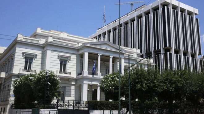 υπεξ-καμπανάκι-στην-αλβανία-για-την-564263284