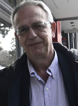 Και δεν χτυπάει το τηλέφωνο-1