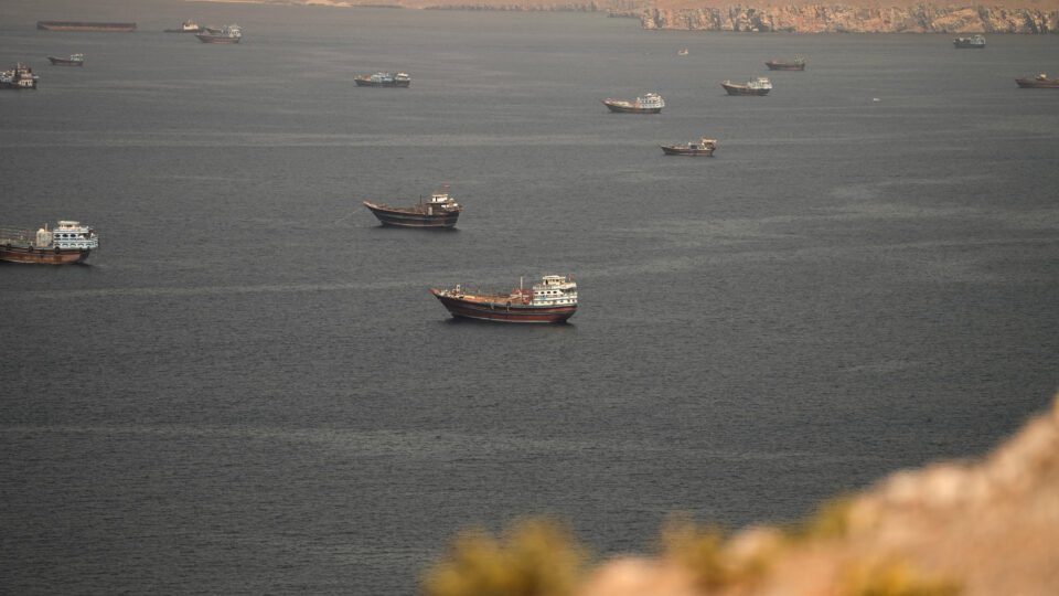 Τραμπ: Θα ελέγχουμε τα Στενά του Ορμούζ και θα μας πληρώνουν για αυτό-1