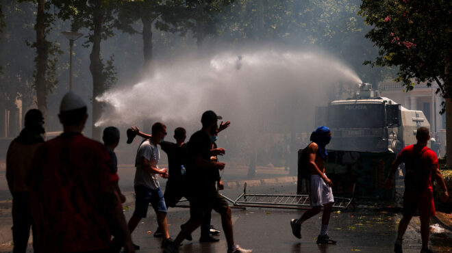 αλβανία-επεισόδια-έξω-από-το-κοινοβού-564321430
