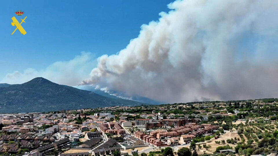 Σε πύρινο κλοιό Μαδρίτη και νότια Γαλλία – 200.000 πολίτες εγκατέλειψαν τις εστίες τους-1