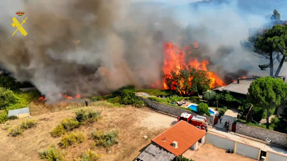 Σε πύρινο κλοιό Μαδρίτη και νότια Γαλλία – 200.000 πολίτες εγκατέλειψαν τις εστίες τους-2