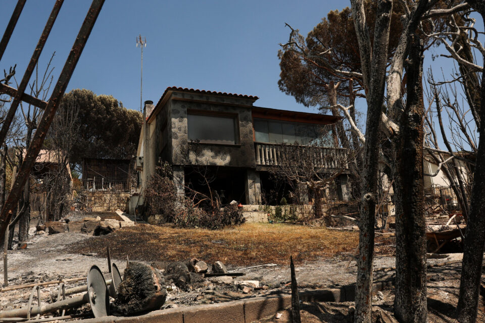 Πύρινος όλεθρος σε Γαλλία και Ισπανία – Οι εικόνες της καταστροφής-7