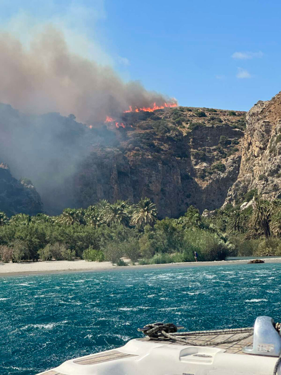«Αν δεν καταφέρναμε να πλησιάσουμε θα καίγονταν ή θα πνίγονταν από τους καπνούς»-3