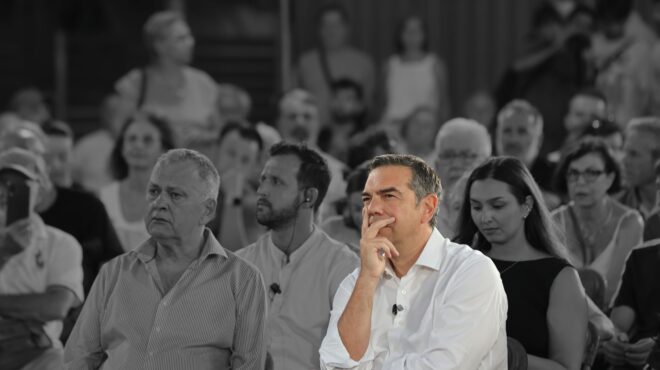 αλέξης-τσίπρας-μια-αριστερά-μια-δεξιά-564366367