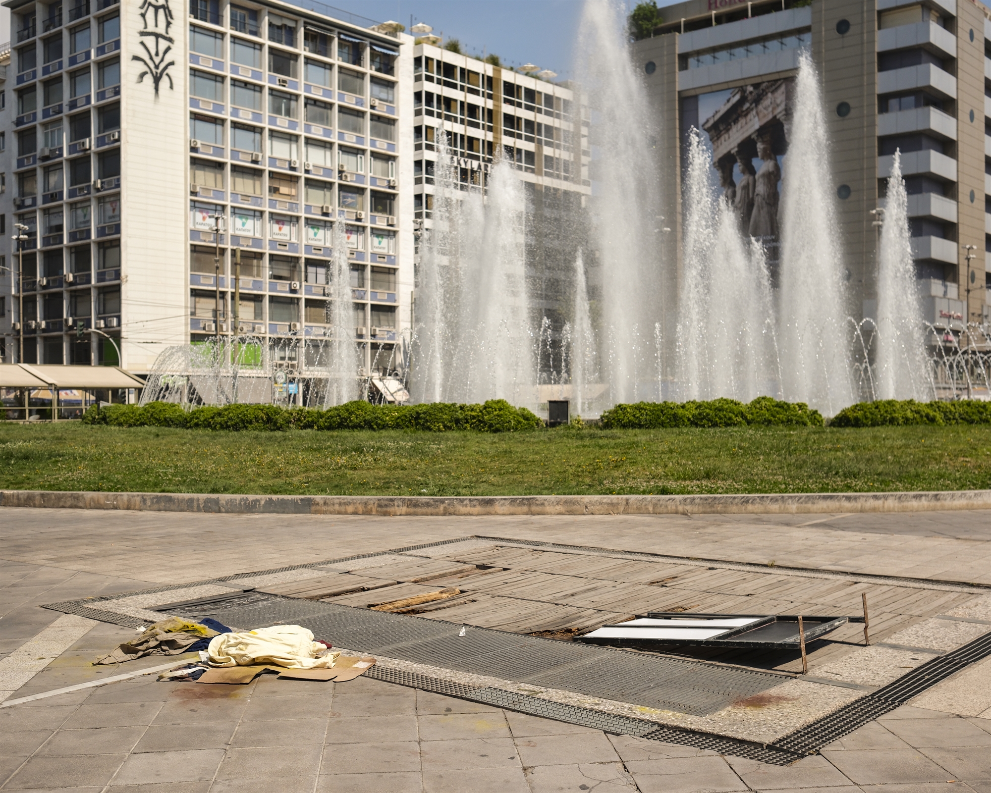 Γιατί η Αθήνα πνίγεται στη δυσοσμία-1