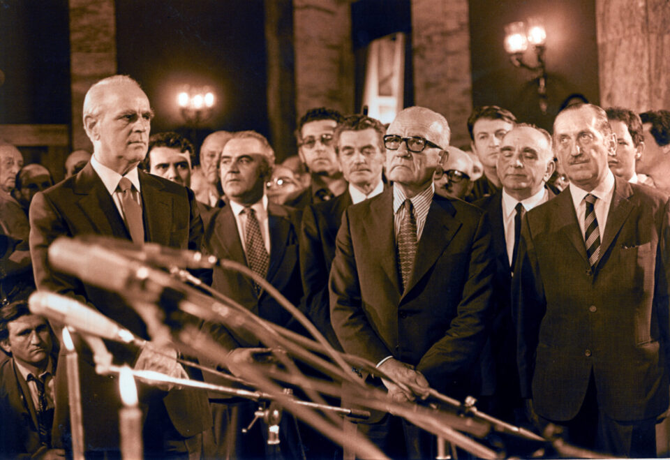 Η νύχτα της μεγάλης επιστροφής: Η πτήση του Κωνσταντίνου Καραμανλή από το Παρίσι στην Αθήνα και οι πρώτες ώρες της Μεταπολίτευσης-4