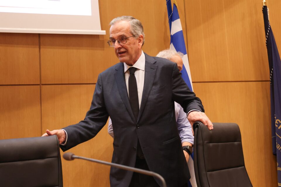 Επίμονος πρώην-1