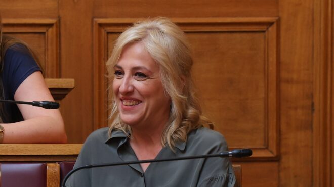 ρένα-δούρου-η-κατάσταση-του-συριζα-είν-564351727