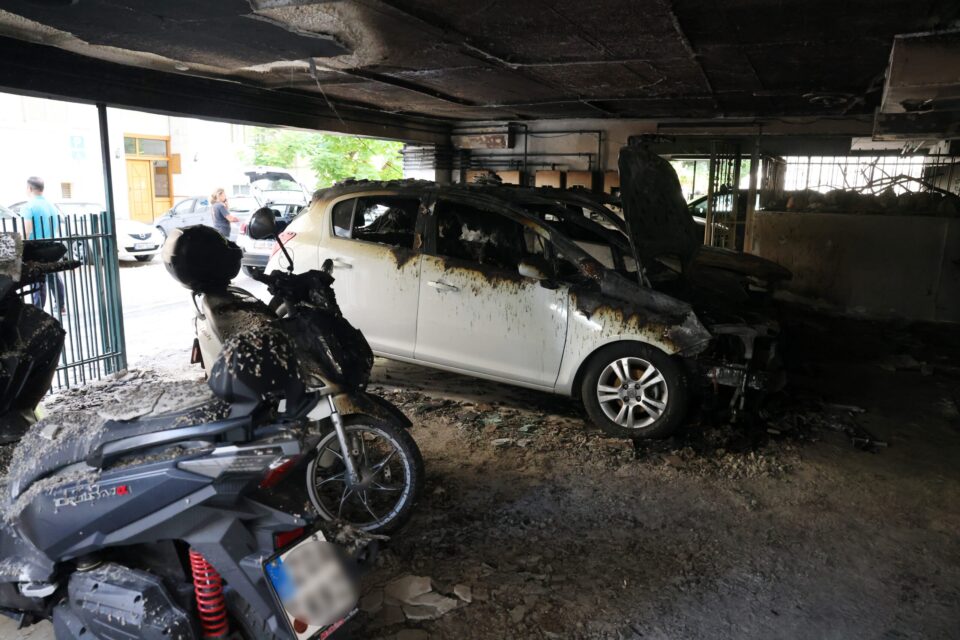 Θεσσαλονίκη – Γκαζάκια σε σπίτια στελεχών της Ν.Δ.: Από τους ίδιους δράστες σε 17 λεπτά οι τρεις επιθέσεις-1