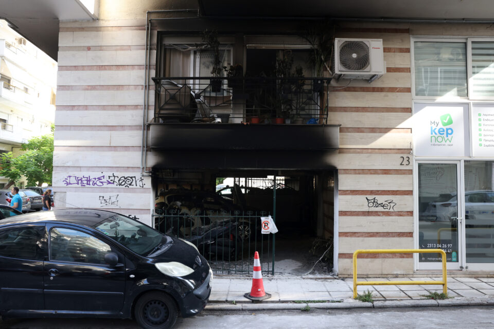 Θεσσαλονίκη – Γκαζάκια σε σπίτια στελεχών της Ν.Δ.: Από τους ίδιους δράστες σε 17 λεπτά οι τρεις επιθέσεις-2