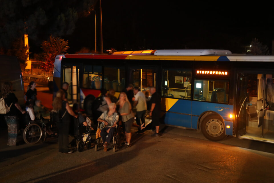 Ωραιόκαστρο Θεσσαλονίκης: Ολονύχτια μάχη με τις φλόγες-3