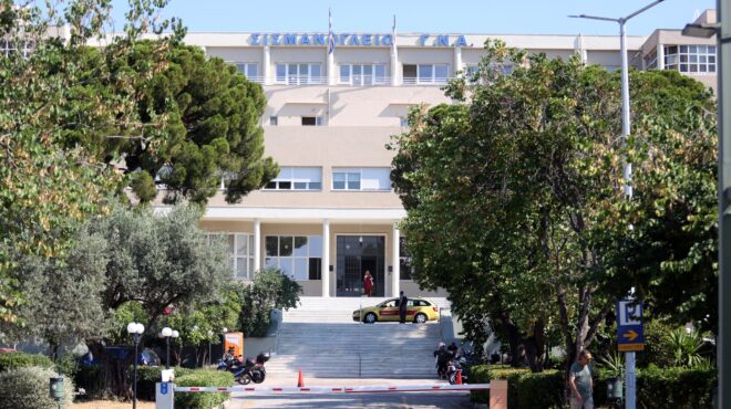 σισμανόγλειο-κάπνιζα-και-πήρε-φωτ-564333937
