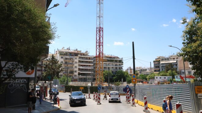 λέκκας-για-ρωγμές-σε-κτίρια-στην-κυψέλ-564346015
