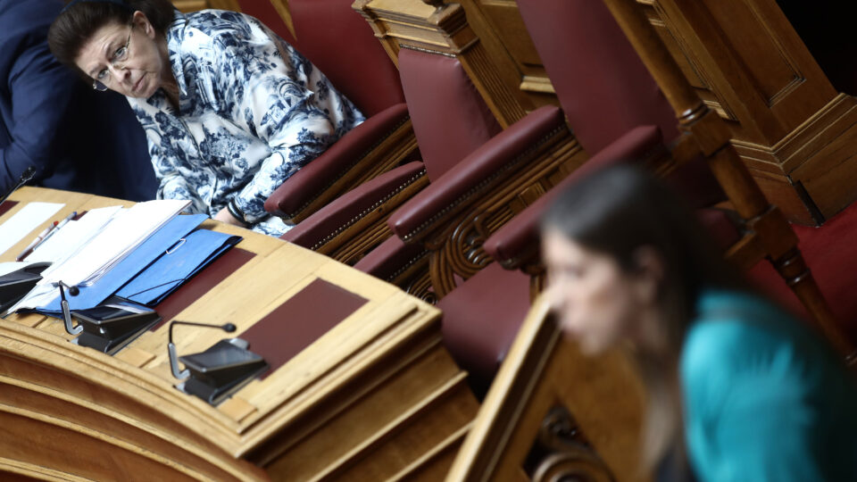 Βουλή: Επίθεση Κυριαζίδη στην Κωνσταντοπούλου – Καταδίκη από Μενδώνη και αντιπολίτευση-1