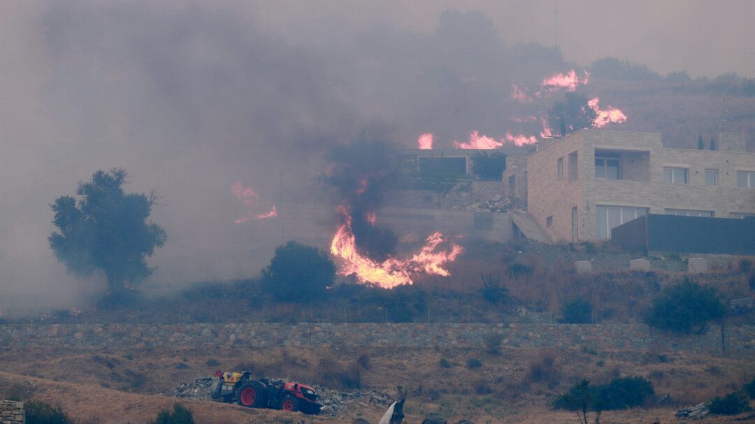 τρεις-νεκροί-πυροσβέστες-στα-πύρινα-μ-564373810