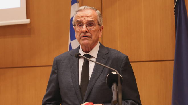 στα-άκρα-σαμαράς-μαξίμου-564329356