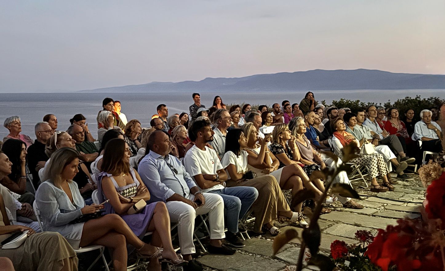 Η επιστροφή του «Μάγου» Τζον Φόουλς στις Σπέτσες-3