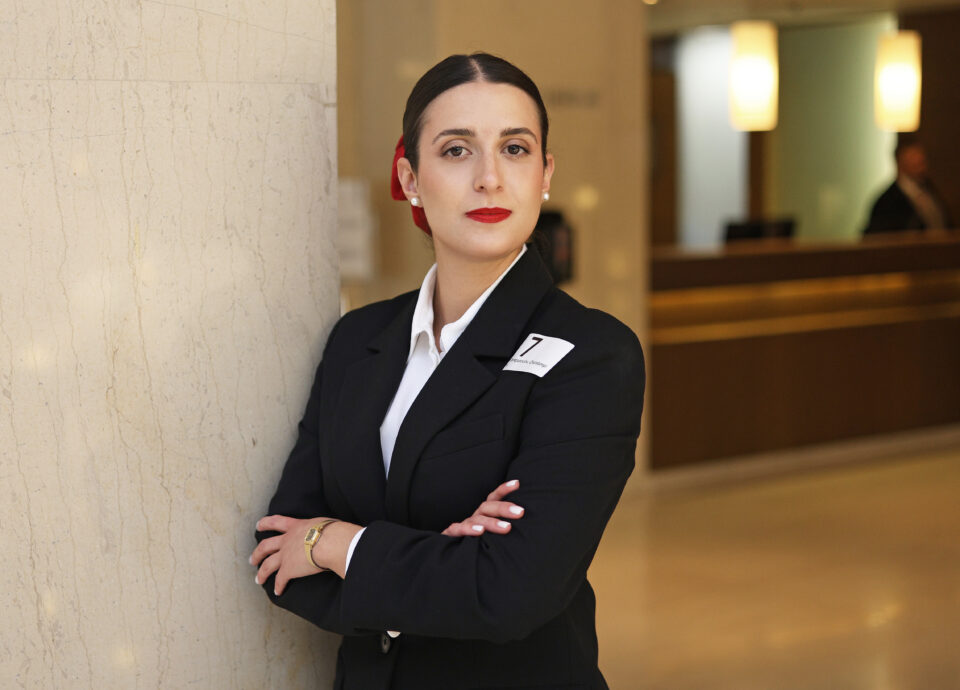 Επάγγελμα αεροσυνοδός: Διεκδικώντας μια θέση στα 35.000 πόδια-1