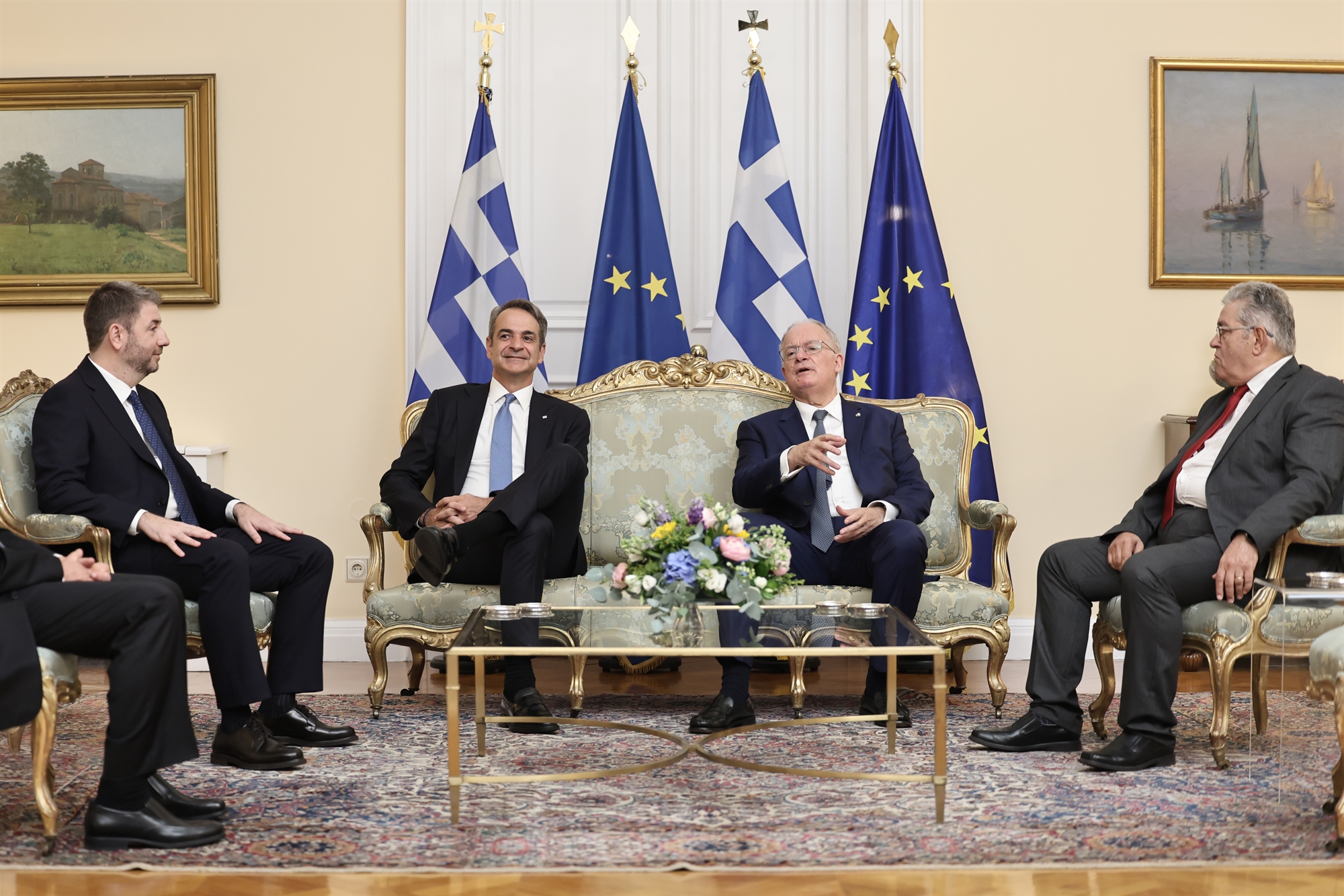 Μετά το μπουρίνι: μια «ποιητική» δεξίωση για την αποκατάσταση της δημοκρατίας-1