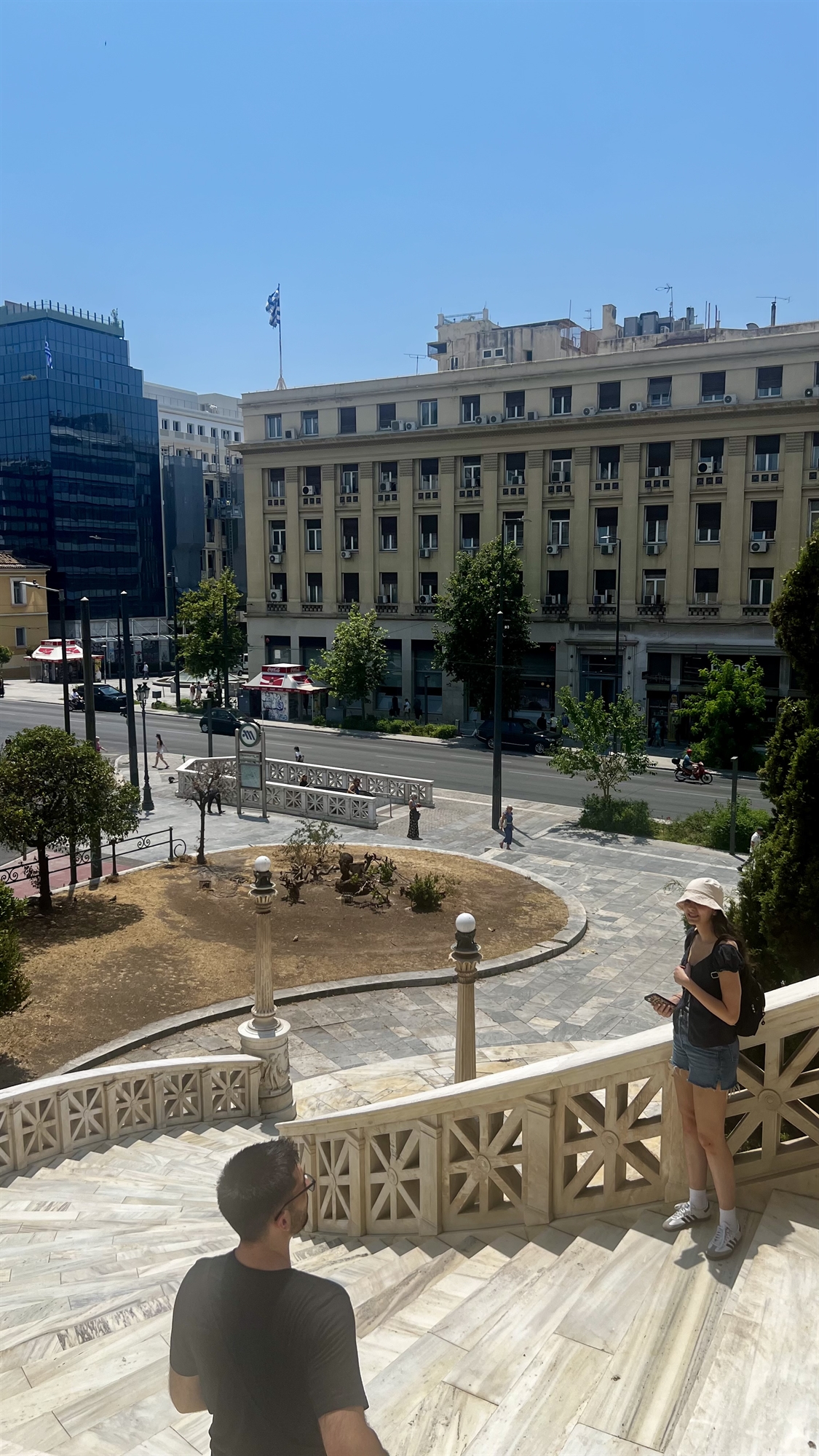 Η ιστορική έδρα της Εθνικής Βιβλιοθήκης στο έλεος της ανομβρίας και της παρακμής-1
