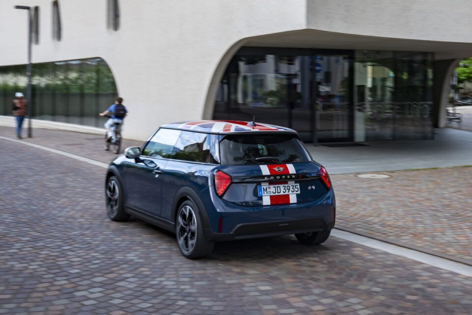 Αποστολή στην Αυστρία: Αποκάλυψη για το MINI Cooper Oxford Edition-1