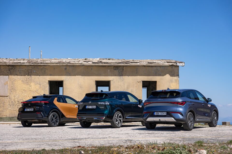Διαφορετικοί κόσμοι: BYD Atto 3 EVO vs Nissan Qashqai e-Power vs Toyota C-HR PHEV-1