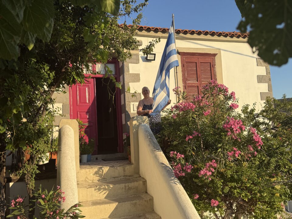 Οι άνθρωποι που κρατούν τον Αη Στράτη ζωντανό-1