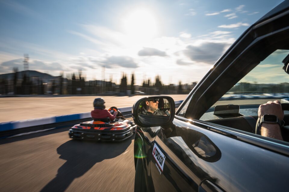 Με MINI JCW Aceman στη νέα πίστα ηλεκτρικών kart της Αθήνας-4