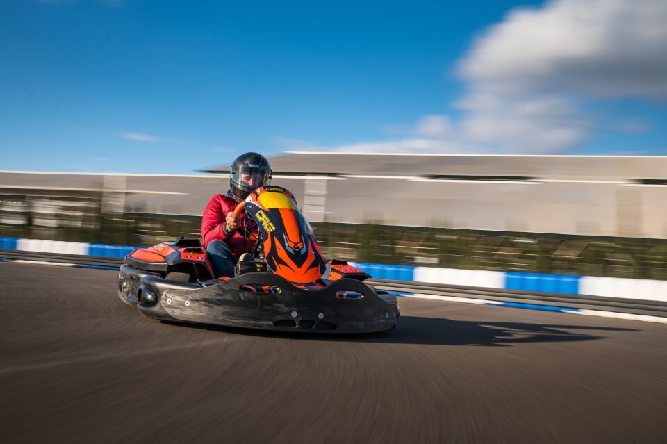Με MINI JCW Aceman στη νέα πίστα ηλεκτρικών kart της Αθήνας-8