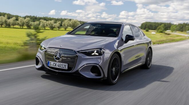 οδηγούμε-τη-νέα-ηλεκτρική-mercedes-c-class-στο-ελσί-564370906