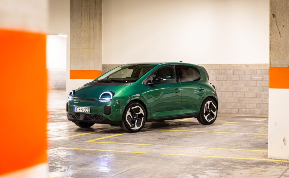 Οδηγούμε στην Ελλάδα το νέο Renault Twingo E-Tech-8