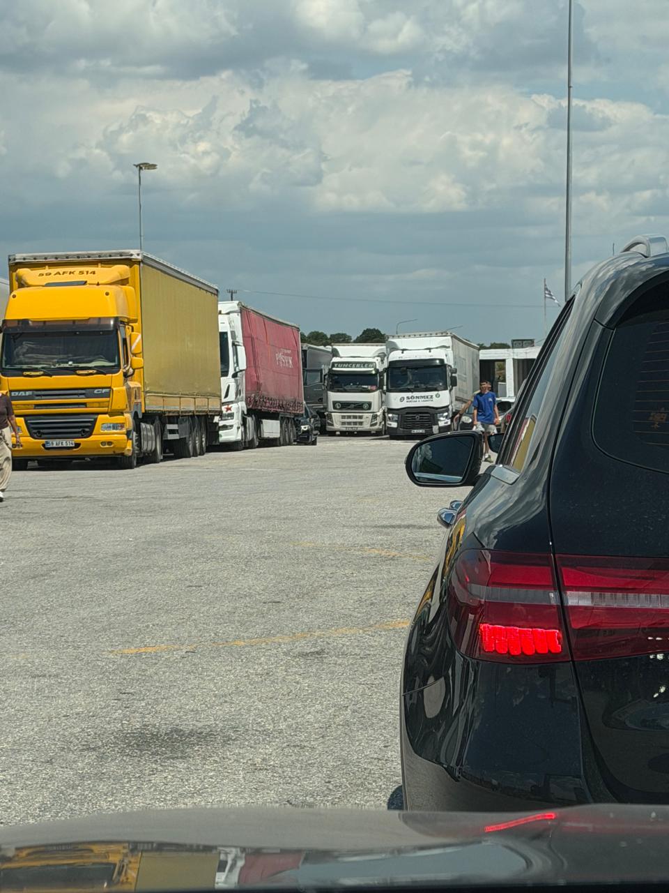 Σταθμός των Κήπων: Μεγάλες αναμονές και υποδομές στα όριά τους-4