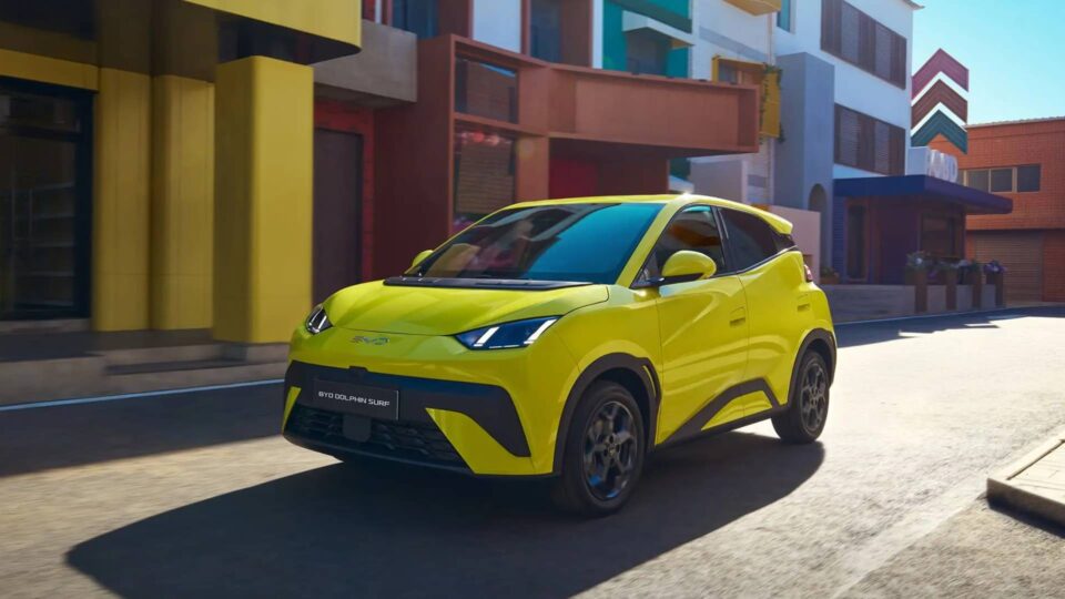 Renault 5 ή BYD Dolphin Surf: Διαφορετική λογική-7
