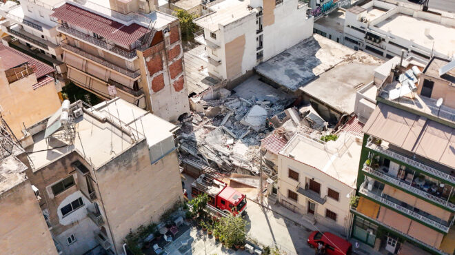 γιατί-έπεσε-η-πολυκατοικία-στα-πετράλ-564317941
