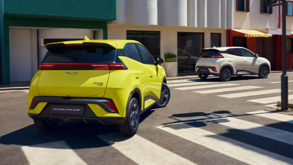 Renault 5 ή BYD Dolphin Surf: Διαφορετική λογική-5