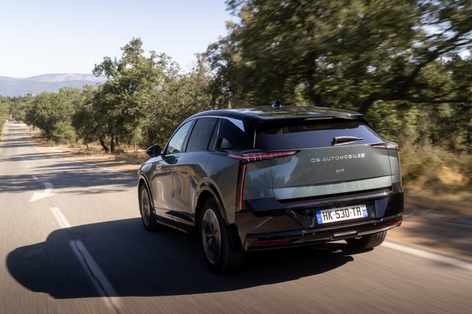 DS N°7: Οδηγούμε το νέο premium SUV της DS-7