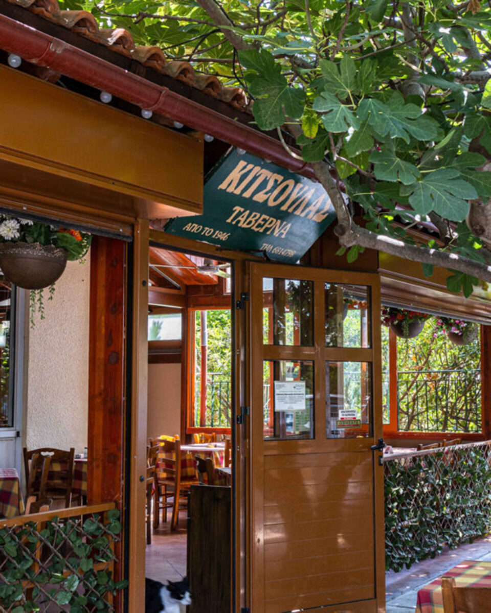 14 εστιατόρια και ταβέρνες της Αθήνας που βάζουν το καλοκαίρι στο πιάτο-25