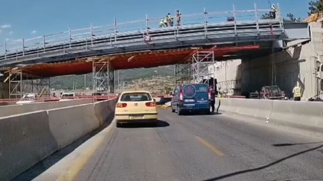 θεσσαλονίκη-χειροπέδες-στον-οδηγό-το-564323164