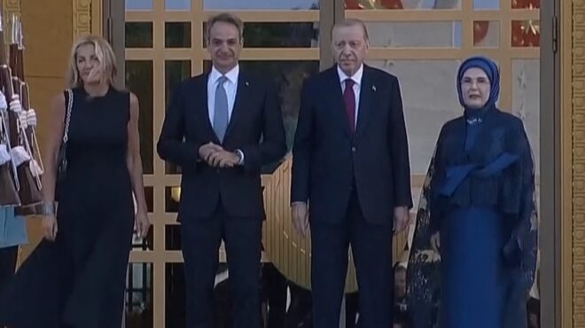 υμνοι-και-υποσχέσεις-για-τα-f-35-564330535