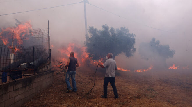 live-φωτιές-ολες-οι-εξελίξεις-από-τα-πύριν-564380491